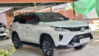 Toyota Fortuner 2024 Legender 2.4 AT 4x2 - 6700 km
