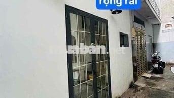 NHỈNH 2 TỶ CÓ SỔ HỒNG RIÊNG - DÒNG TIỀN CHO THUÊ 7TR/ THÁNG - ĐI SÂN B