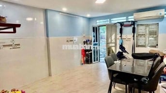 Cho Thuê Nhà 1 Trệt 1 Lầu Hẻm Ba Gác Trần Hưng Đạo