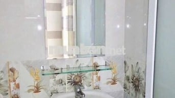 GIÁ 2tr, Phòng 25m2 máy lạnh, giờ tự do, wc riêng. Phan Huy Ích, GV