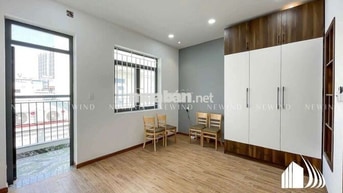 Cho Thuê Căn Hộ Ban Công Gần Cresent Mall, Khu Chế Xuất Tân Thuận