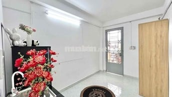 CHO THUÊ PHÒNG BAN CÔNG FULL NỘI THẤT NGAY ĐƯỜNG CMT8 QUẬN 10