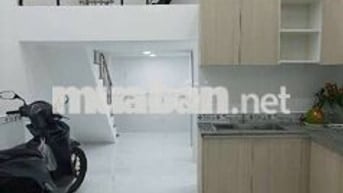 BÁN NHÀ ĐẸP LƯƠNG VĂN CAN - HẺM BA GÁC - 3 TẦNG 2PN 2WC - NHỈNH 3 TỶ.