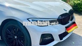 BMW 3 Series 2022 320i M Sport - 28000 km