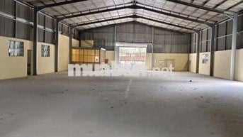cho thuê kho xưởng ngay gần chợ phạm đăng giảng dt 700m2, điện 3fa..
