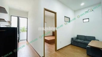 CHO THUÊ CĂN HỘ 1 PHÒNG NGỦ CÓ BAN CÔNG NGAY TRUNG TÂM ĐẦY ĐỦ TIỆN ÍCH