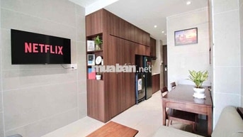 CĂN HỘ FULL NỘI THẤT BAN CÔNG THOÁNG NGAY LÊ VĂN DUYỆT GIÁP QUẬN 1