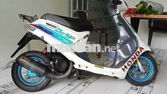 Xe máy Honda Dio 49cc màu trắng