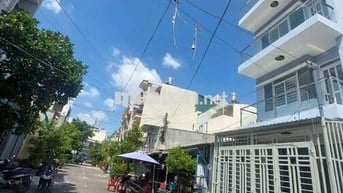 Nhà 5 tầng ,đường 12m gần khu 38ha ,Dương Thị Giang