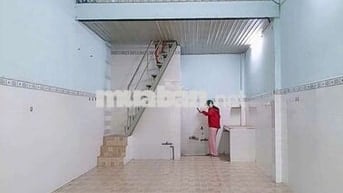 Nhà 4 triệu.hướng tây.1 phòng ngủ trên gác