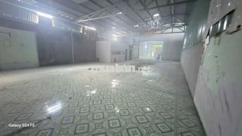 KHO XƯỞNG TẢI 10 TẤN .NỀN GẠCH MEN 27  TRIỆU CÓ THƯƠNG LƯỢNG