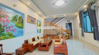 Nhà mới xây mặt đường lớn ngay chợ cá Hà Giang Lộc Sơn