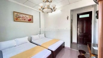 Nhà nguyên căn 3 tầng gần biển Nha Trang