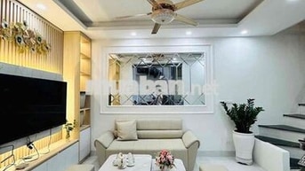 HÀNG ĐỘC! VIP CẦU GIẤY, 52m2, MT 4.3m, GẦN PHỐ, 2 THOÁNG, Ở SƯỚNG
