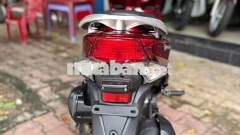 Xe máy Honda Vision 2013 màu đỏ, số tự động