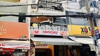 Siêu hiếm, NNC Nguyễn Gia Trí xung quanh trường ĐH kinh doanh tự do