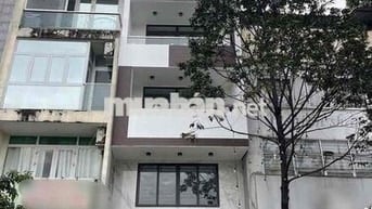 Cho thuê nhà 1 trệt 4 lầu 5pn 5wc 2 mặt tiền ở Trường Sa Q3