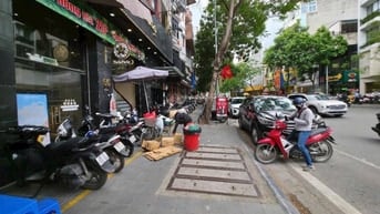 Nhà 2T mặt phố Lê Thanh Nghị-Trần Đại Nghĩa vỉa hè kd sầm uất dt 52m 
