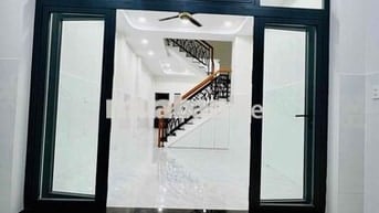 Nhà Mới Xây 100% DT 180m2 1Trệt 2Lầu 3Pn 4Wc Sân Thượng Hẻm Xe Tải