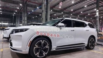 VinFast VF9 Plus 2025
