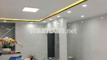 BÁN NHÀ NGAY CHỢ BÌNH LONG BÌNH TÂN NGANG LỚN 10x5M HXH 7M SHR