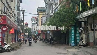 VÀI BƯỚC RA OTO - TRUNG TÂM CẦU GIẤY - SỬ DỤNG 42M - NỘI THẤT CAO CẤP
