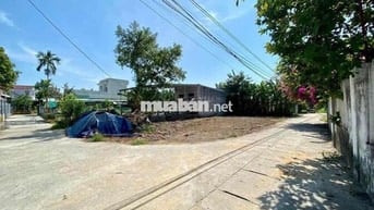Bán lô đất 2 mặt tiền kiệt ô tô,đối diện chợ Lệ Trạch(cách chợ 300m)