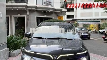 VinFast VFe34 2022 thuê pin tiên phong