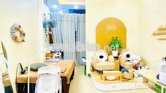 SIÊU PHẨM-ÔTÔ-GẦN PHỐ - NGÕ THÔNG-NHÀ ĐẸP-KINH DOANH ĐỈNH Nhà Nở Hậu