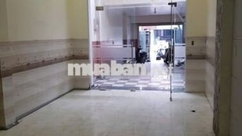 CHO THUÊ NHÀ 3 TẦNG 4X30M GẦN CHỢ VẢI PHÚ THỌ HÒA, GIÁ 20TR/THÁNG