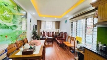 102 Hoàng Đạo Thành. Vị trí nhiều tiện ích, ô tô chạy thoải mái.