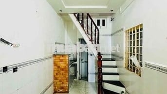 chính chủ nhà 2 lầu sổ hồng riêng đối diện bv 175