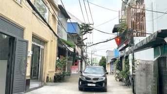NGAY NGÃ 4 BỐN XÃ, 4❌21 VUÔNG VỨC, 4 TẦNG BTCT, HẺM 6M