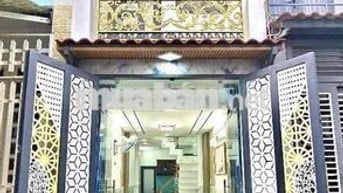 2.86 tỷ bán nhà 2 tầng 21m2- Hẻm xe hơi Bình Tân, sổ riêng