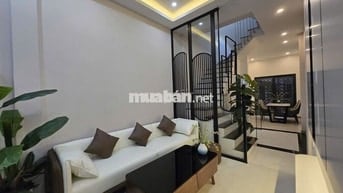 BÁN NHÀ HAI BÀ TRƯNG - THOÁNG TRƯỚC SAU - OTO ĐỖ CỬA - DÂN XÂY