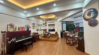 Tôi bán nhà Nguyễn Cao, Lò Đúc 48m2,ngõ gần 3m,nhà ở ngay, giá 8.65 tỷ