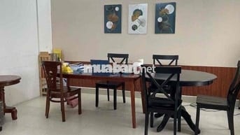 Cho thuê nhà nguyên căn 10x11m _ 1 trệt 2 lầu _ Hẻm đường CMT8