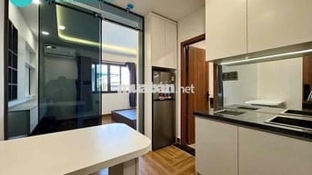 CĂN HỘ ĐẸP 1PN MỚI 100% CAO CẤP GIÁ RẺ CỬA SỔ LỚN SÁT PHÚ NHUẬN, Q3