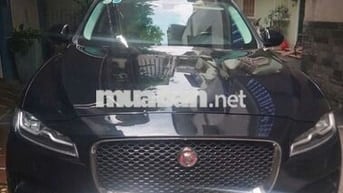 Jaguar F-Pace 2019 màu đen, nội thất da