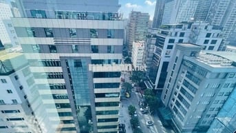 Văn phòng phố Duy Tân. Full nội thất bàn ghế. Diện tích đa dạng .