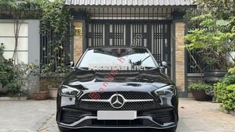 Mercedes Benz C300 AMG 2022 - 1 Tỷ 699 Triệu