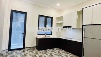 Nhà Mới Xây 100% DT 180m2 1Trệt 2Lầu 3Pn 4Wc Sân Thượng Hẻm Xe Tải