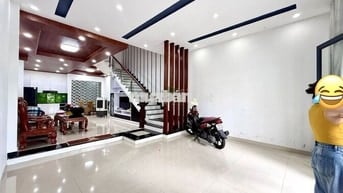 CHO THUÊ NHÀ 4 PHÒNG NGỦ FULL NỘI THẤT KĐT VCN PHƯỚC LONG GIÁ 22 TRIỆU