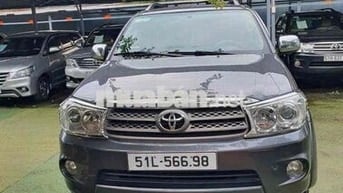 Toyota Fortuner 2017 2.7V 4x4 - 90000 km