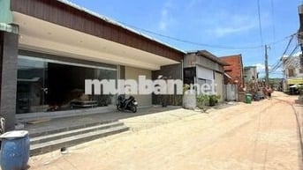 Cho thuê nhà xưởng 3.700m2 ,Tỉnh lộ 10, Bình Tân, giá 240 triệu/tháng