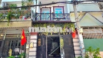 Nhà chính chủ,  đường xe tải, 1 trệt 3 lầu, sổ hồng