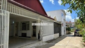Cho thuê nhà đường Cách Mạng Tháng 8, Phường 8, Đà Lạt