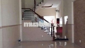 Nhà 1 lầu 6 phòng ngủ.hẻm chợ Bình Thành