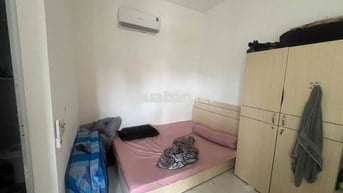 Cần share lại phòng mặt tiền đường có ban công