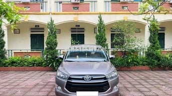 Tôi cần bán chiếc xe ô tô Toyota Innova 2.0E 2020
